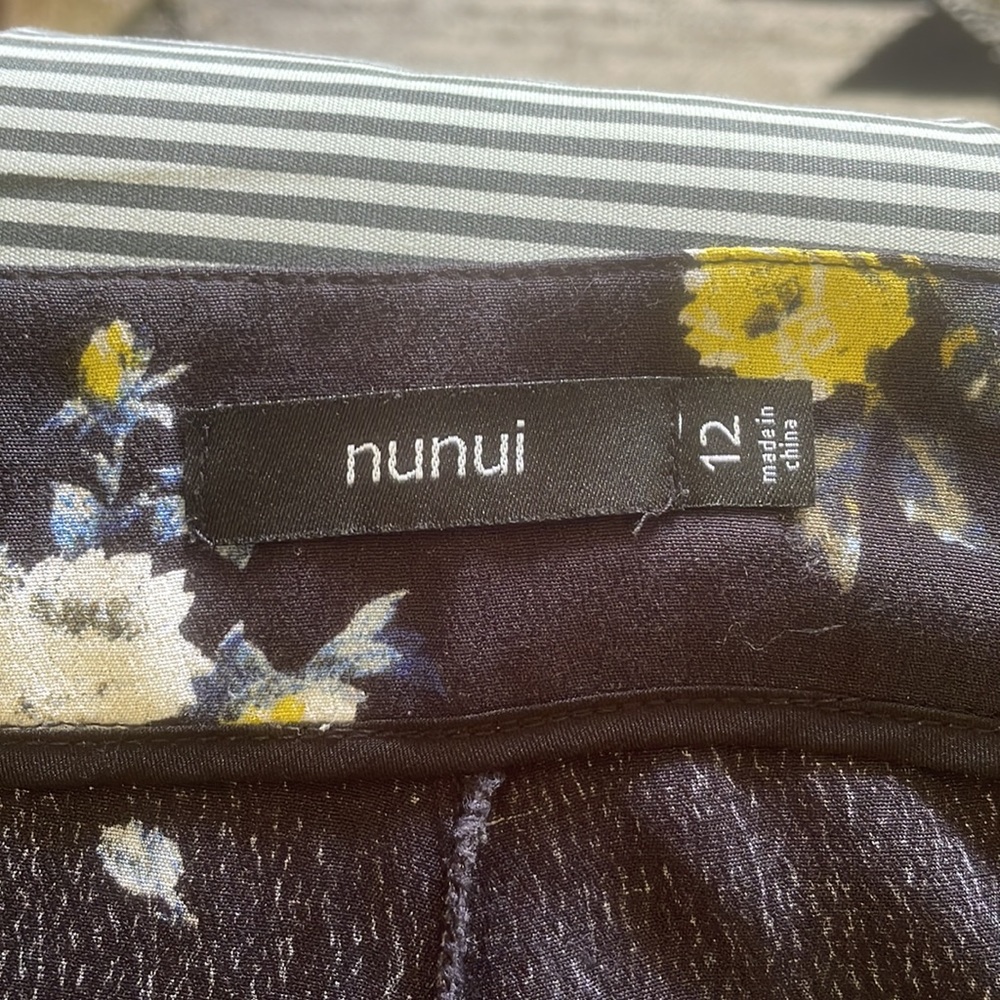 Nunui Floral Navy Blue Womens Shorts AU 12 - Blue with colourful flowers - Picture 11 of 16